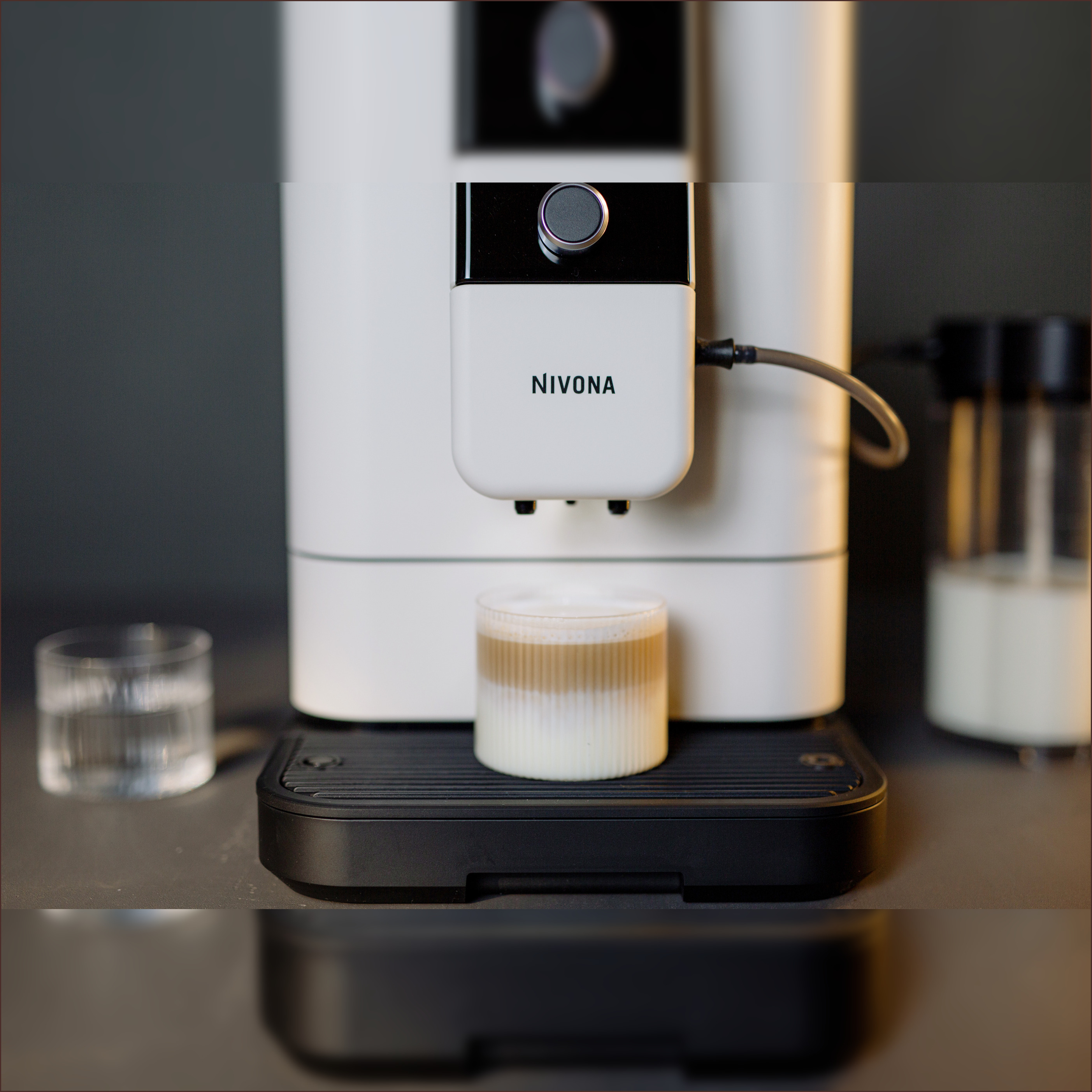 45 - 2025 12 NICR 8000 white studio web-218193